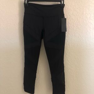 Jessica Simpson athletic leggings